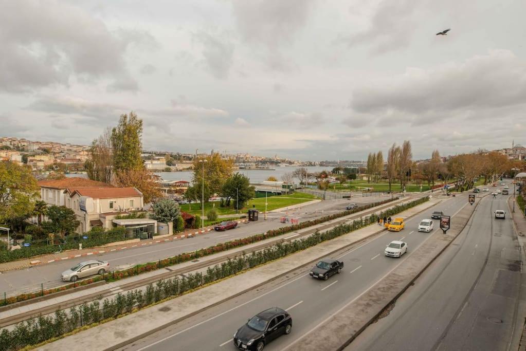 Waterfront By The Tram - Terrace With Dome & Golden Horn View In Fatih * Istambul