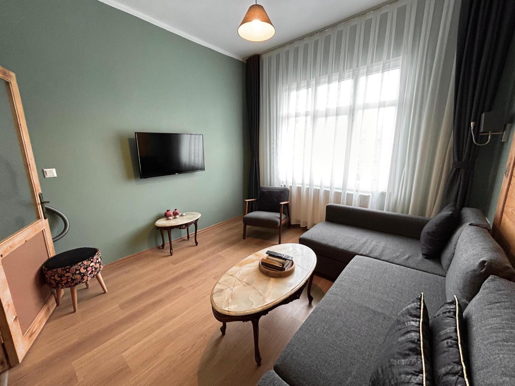 Waterfront By The Tram - Terrace With Dome & Golden Horn View In Fatih Appartement *